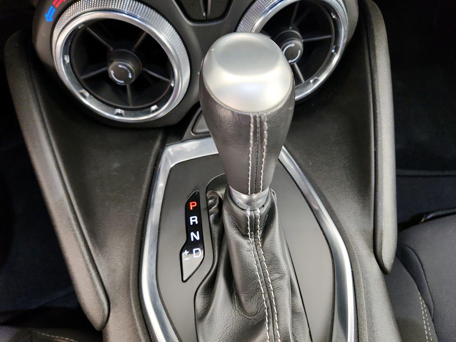 Thumbnail: 2021 Chevrolet Camaro - 17