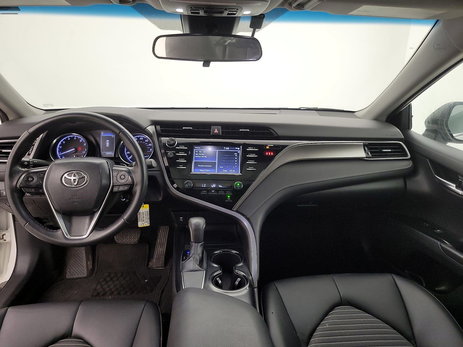 Thumbnail: 2019 Toyota Camry - 9