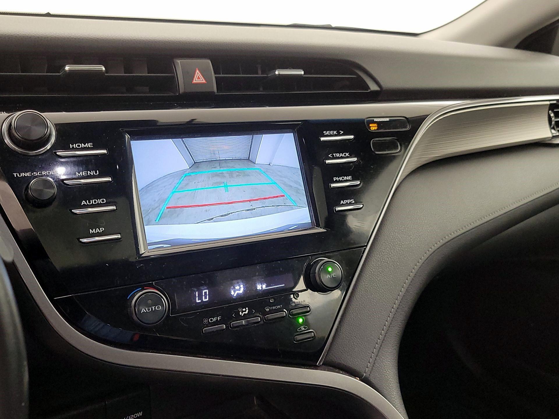 Thumbnail: 2019 Toyota Camry - 14