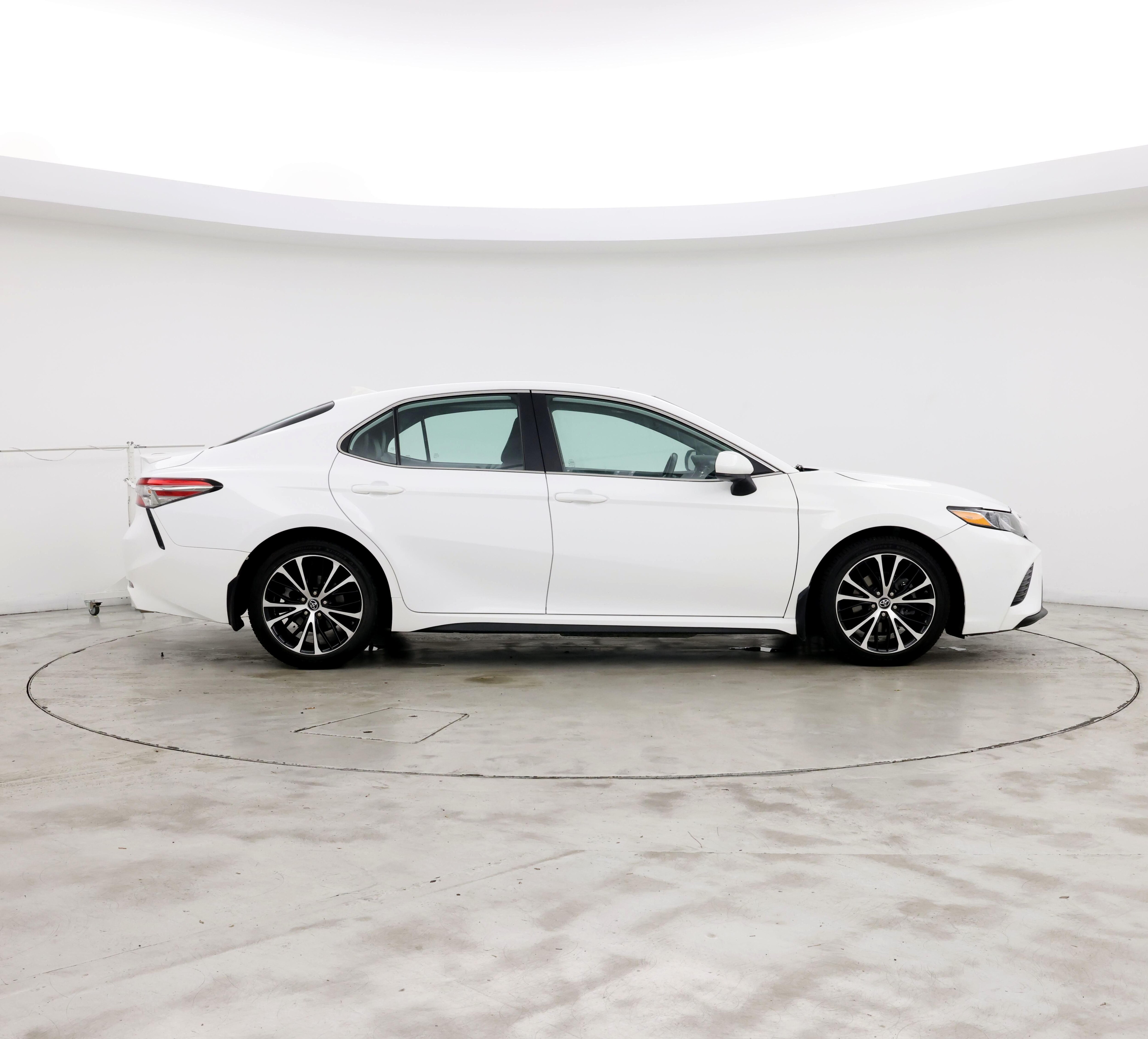 Thumbnail: 2019 Toyota Camry - 7