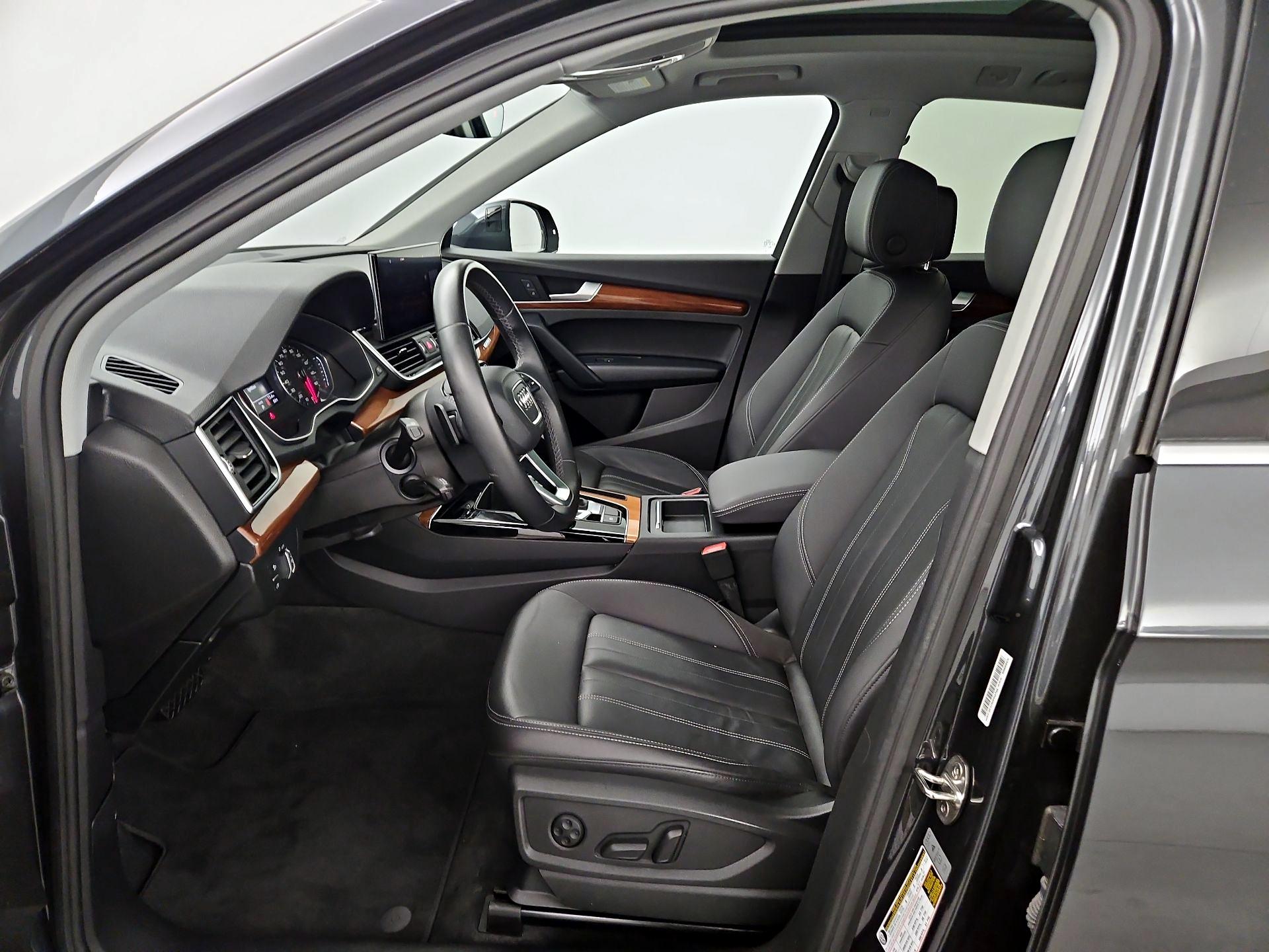 Thumbnail: 2021 Audi Q5 - 11