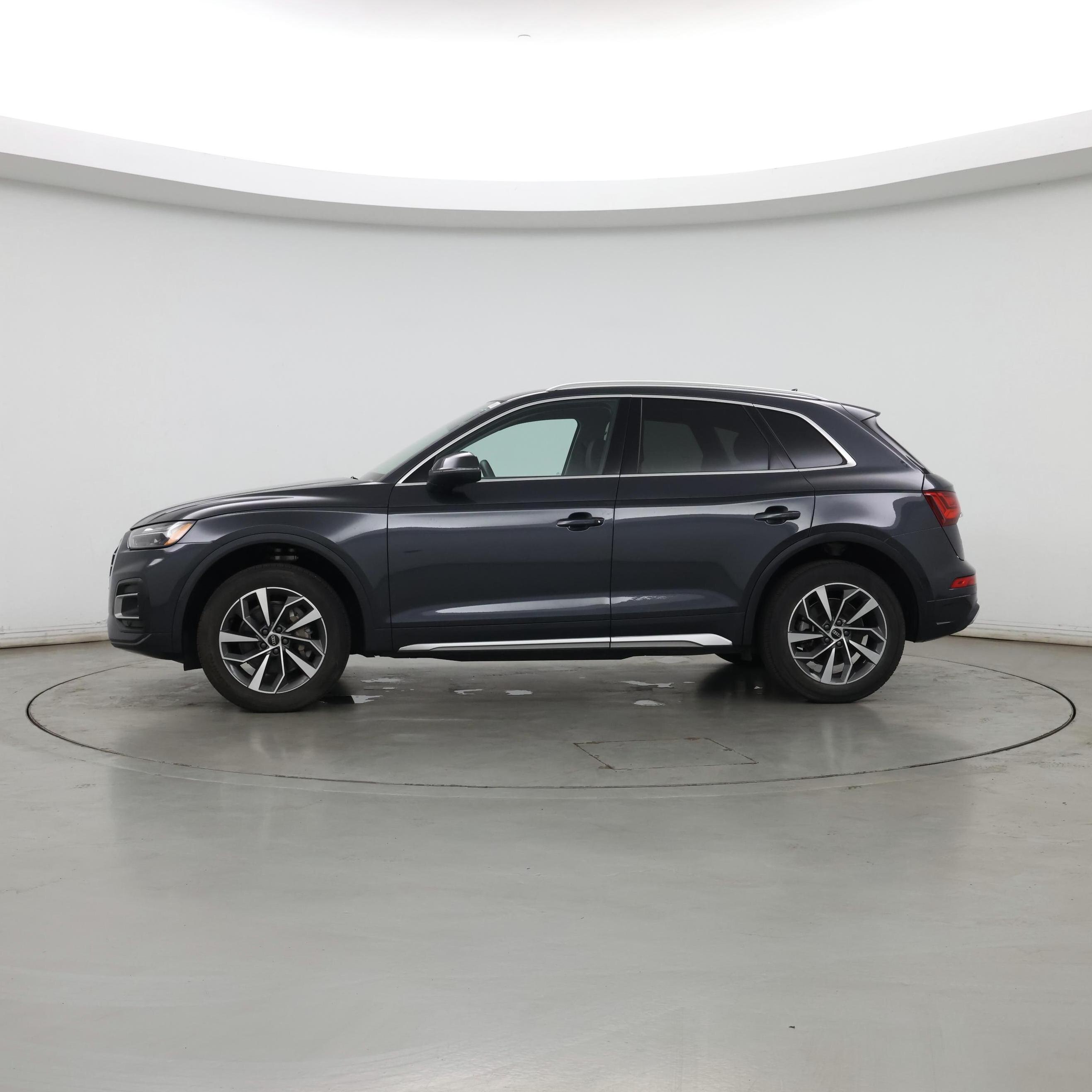 Thumbnail: 2021 Audi Q5 - 3