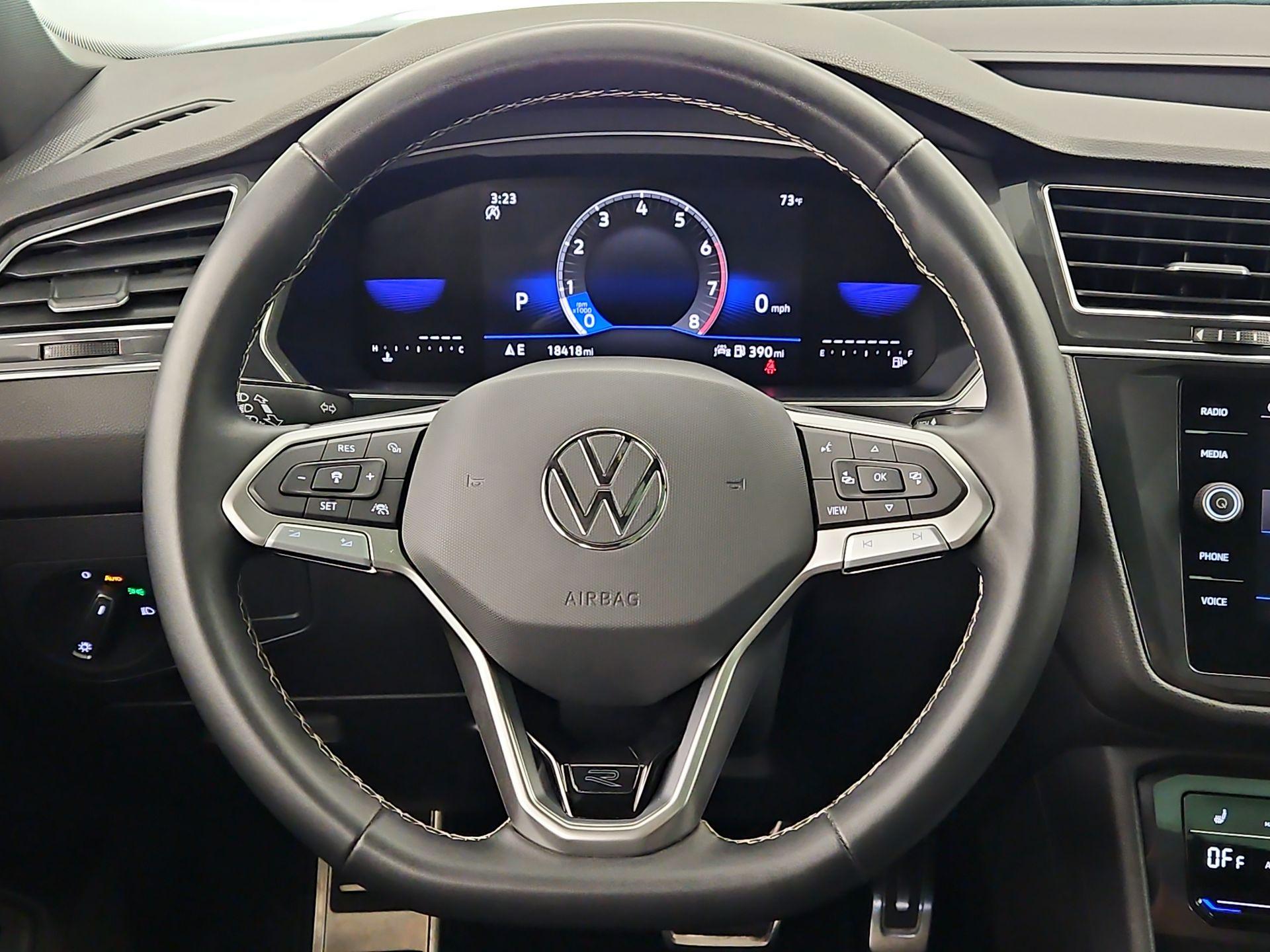 Thumbnail: 2023 Volkswagen Tiguan - 10