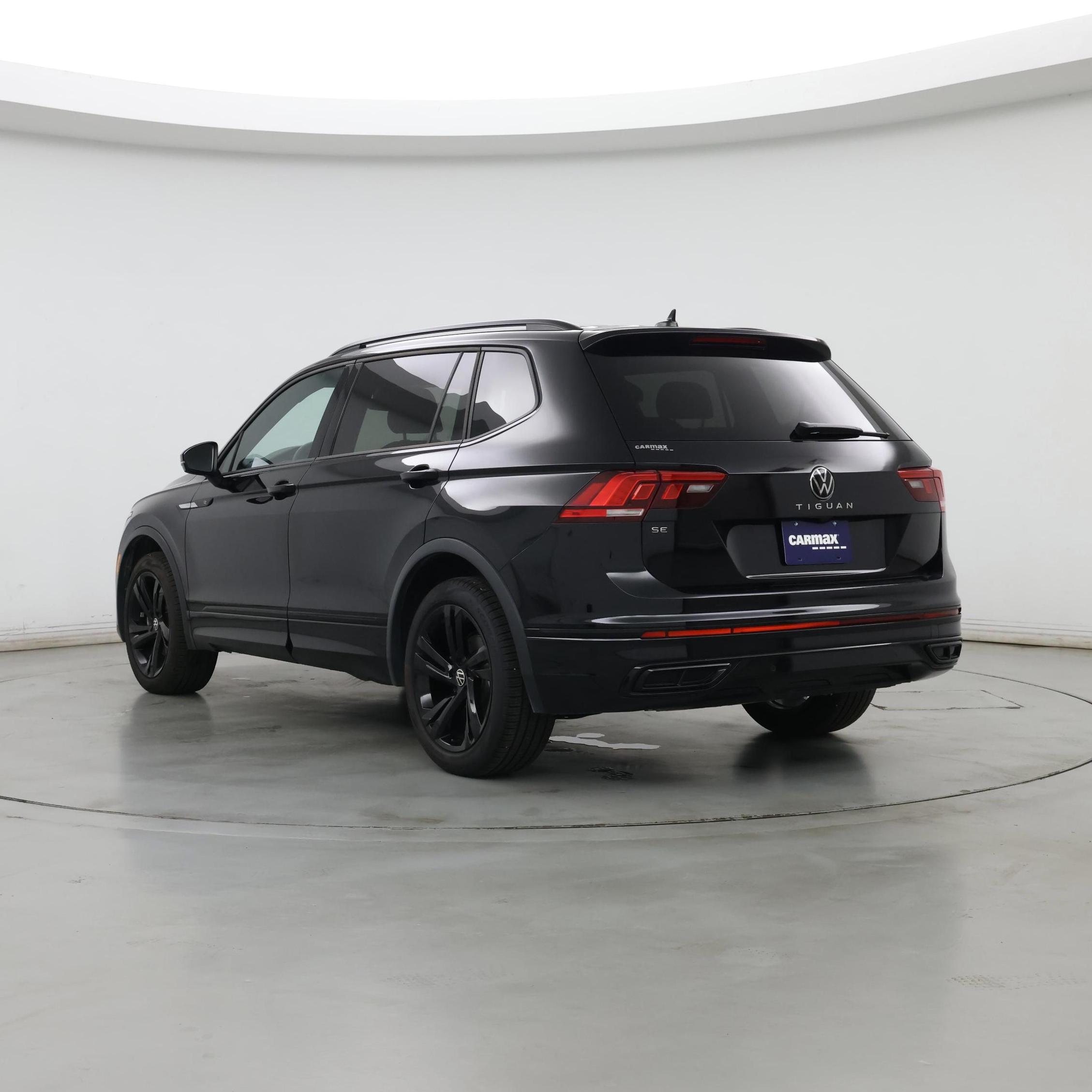 Thumbnail: 2023 Volkswagen Tiguan - 2
