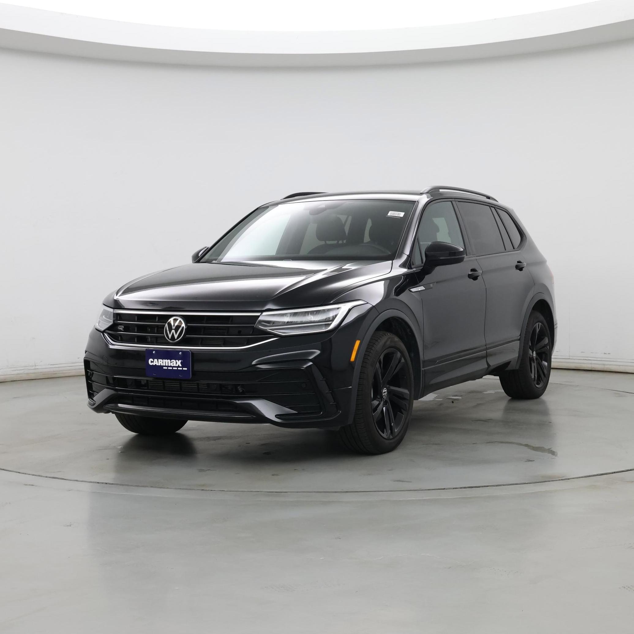 Thumbnail: 2023 Volkswagen Tiguan - 4