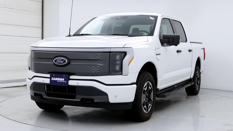 2023 Ford F-150 Lightning XLT 4