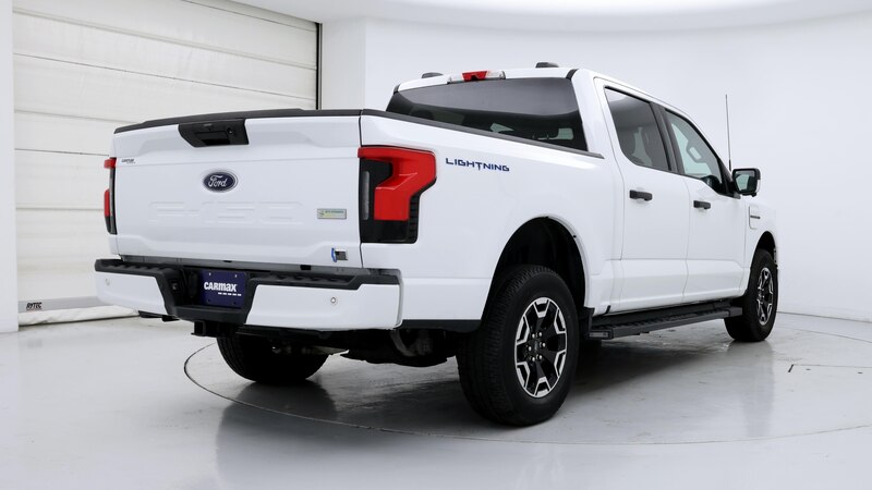 2023 Ford F-150 Lightning XLT 8