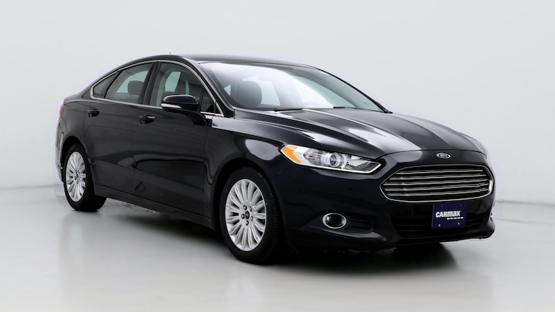 2016 Ford Fusion SE Hero Image