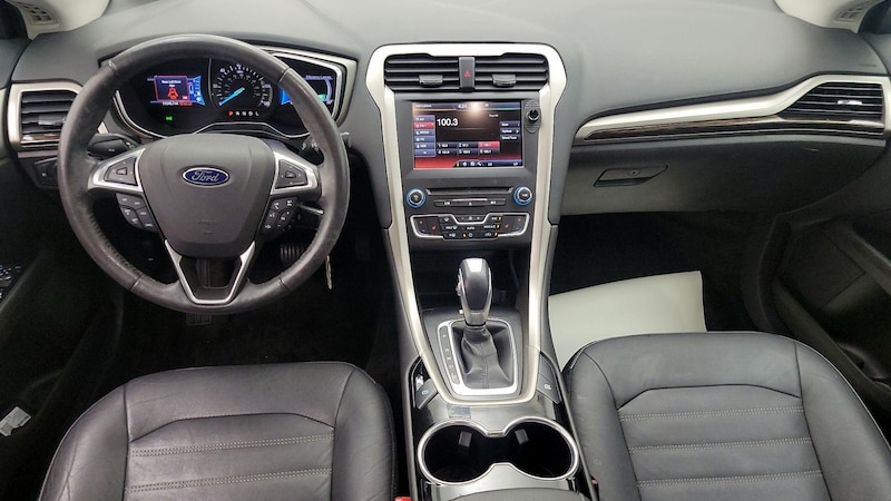 2016 Ford Fusion SE 9