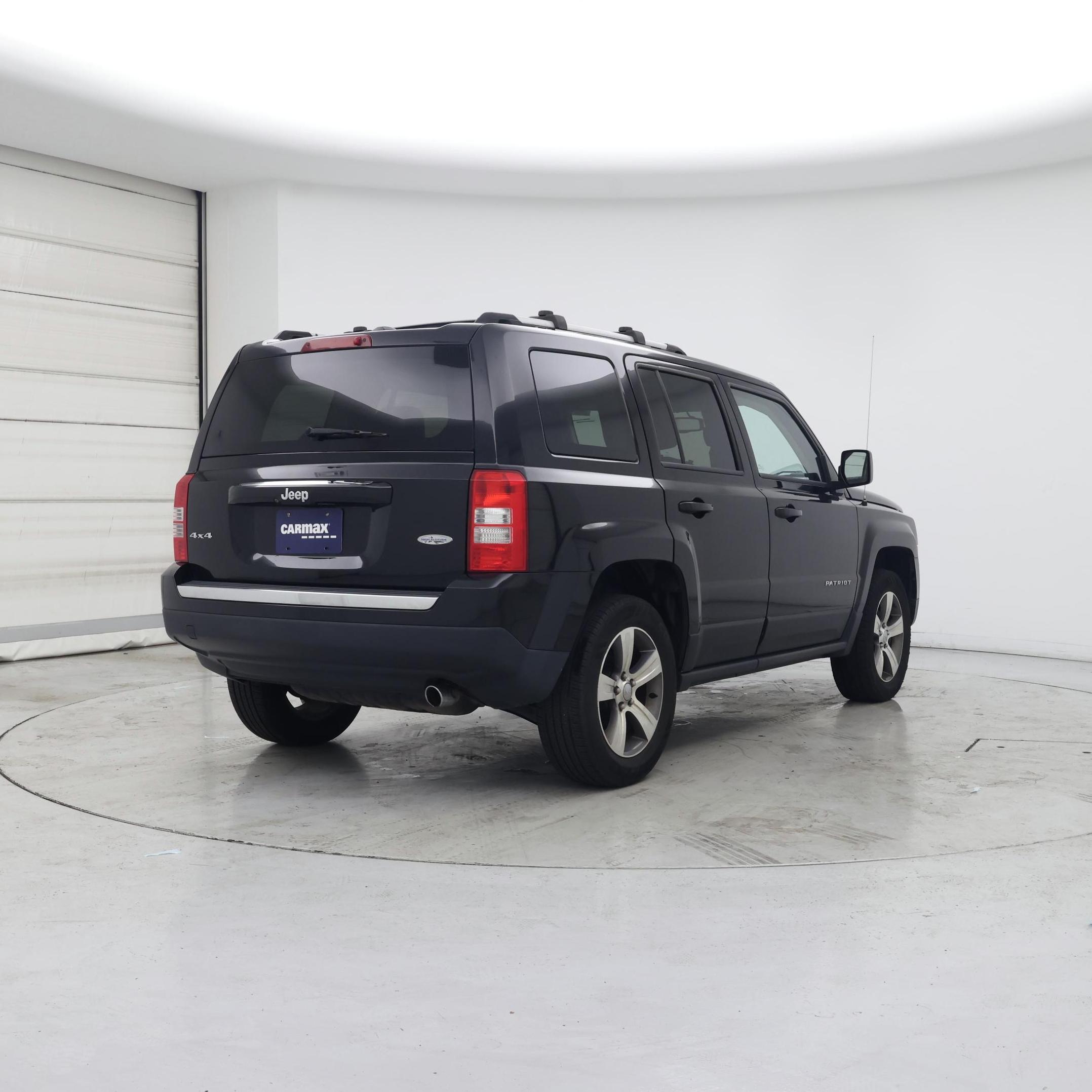 Thumbnail: 2017 Jeep Patriot - 8