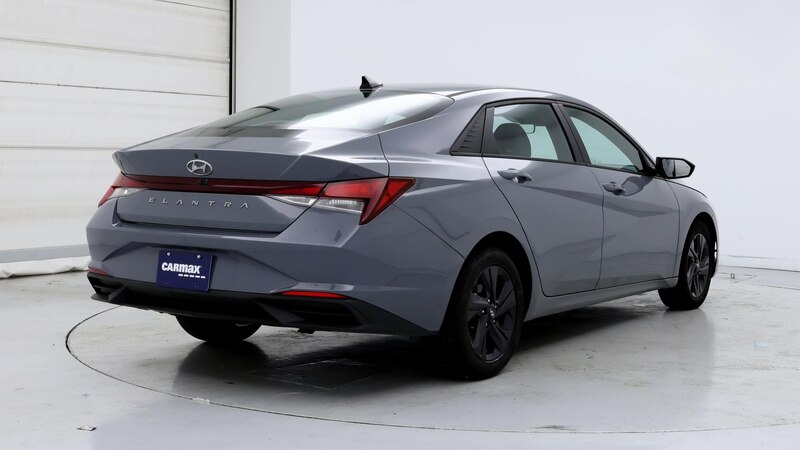 2021 Hyundai Elantra SEL 8