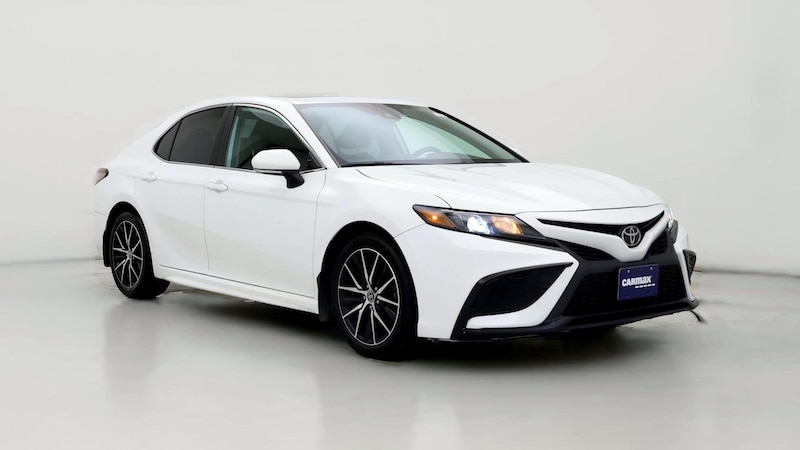 2022 Toyota Camry SE Hero Image