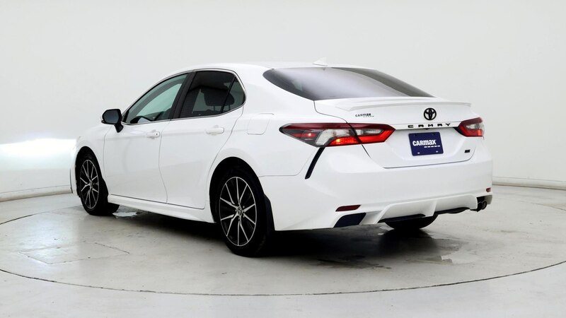 2022 Toyota Camry SE 2