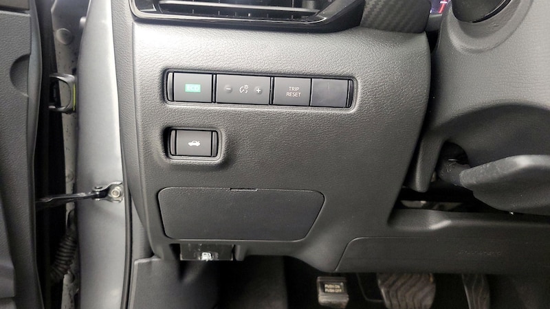 2021 Nissan Sentra SV 13