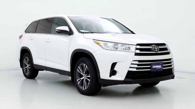 2019 Toyota Highlander LE Hero Image