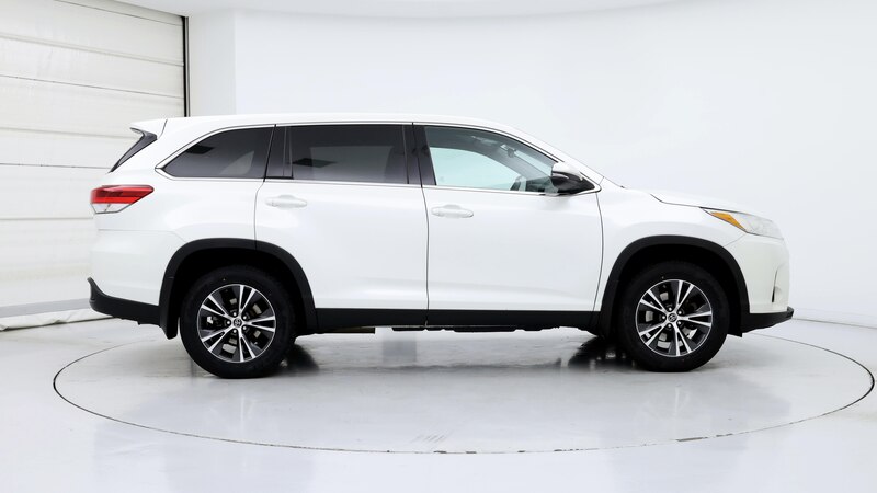 2019 Toyota Highlander LE 7