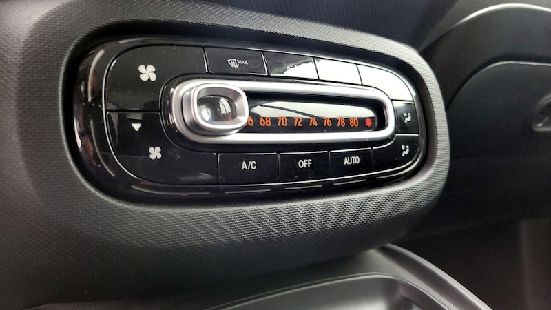 2016 smart fortwo Pure 15