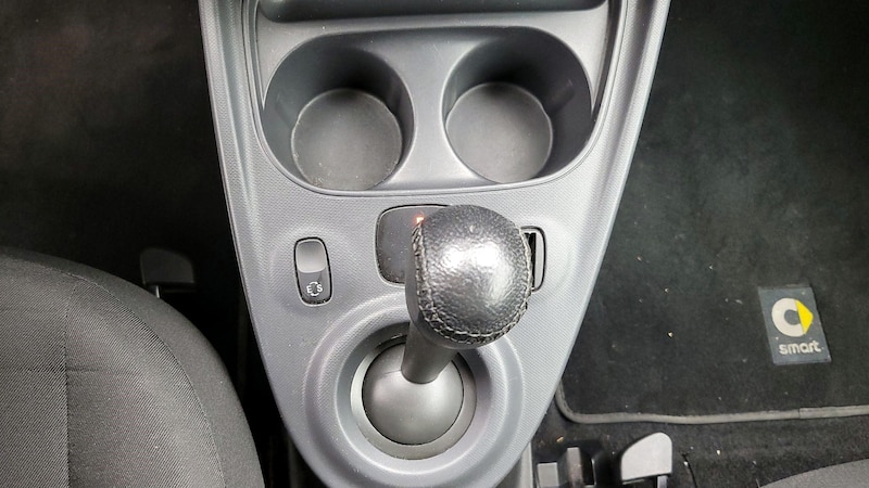 2016 smart fortwo Pure 16