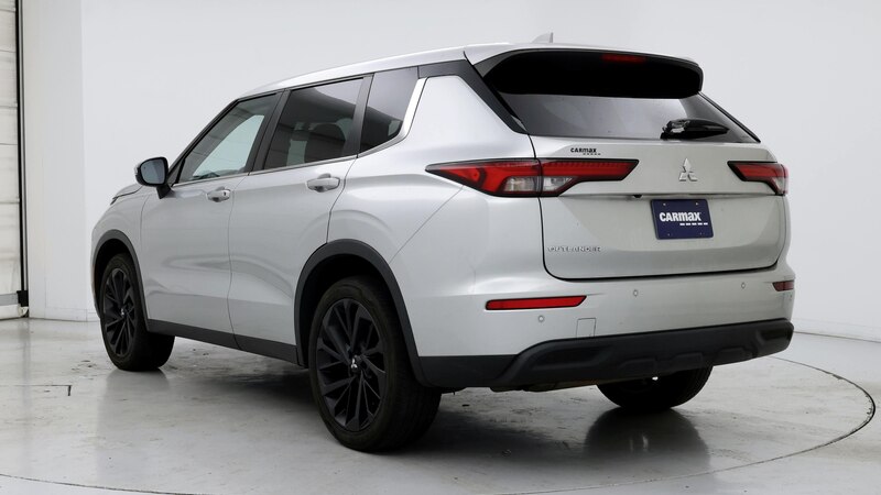 2022 Mitsubishi Outlander ES 6