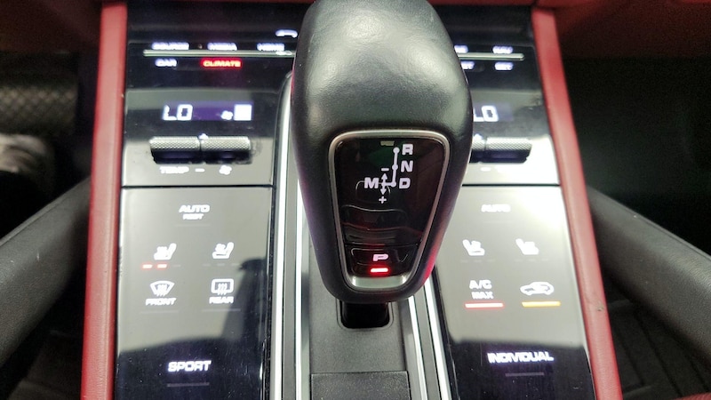 2019 Porsche Cayenne  17