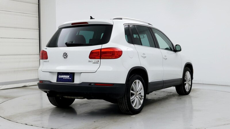 2015 Volkswagen Tiguan SE 8