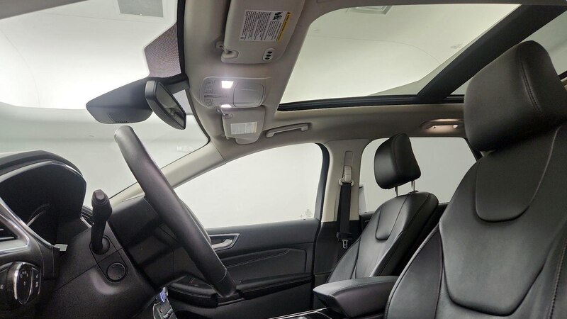 2020 Ford Edge Titanium 20