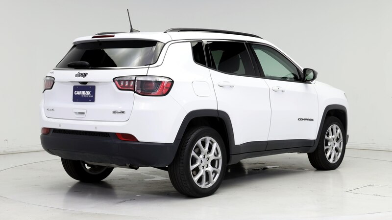 2022 Jeep Compass Latitude 8