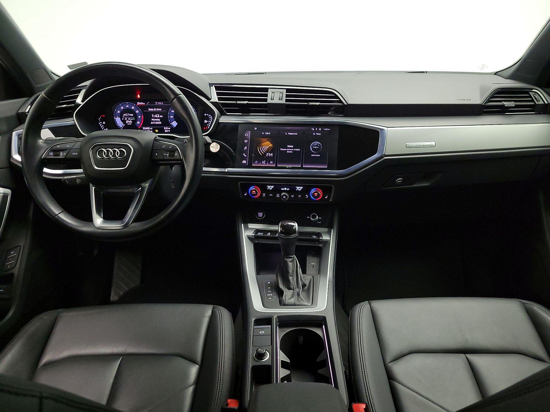 Thumbnail: 2023 Audi Q3 - 9