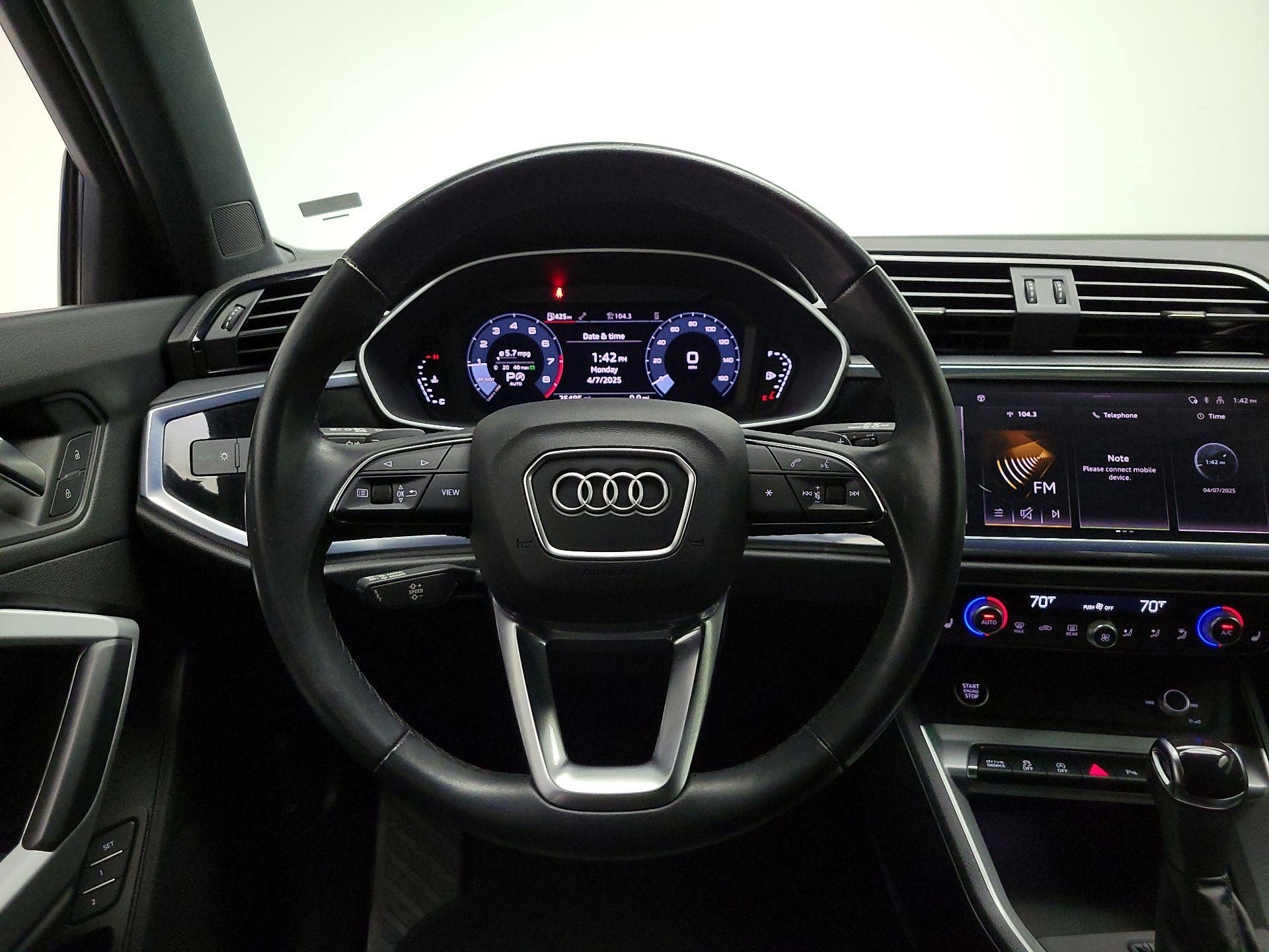 Thumbnail: 2023 Audi Q3 - 10