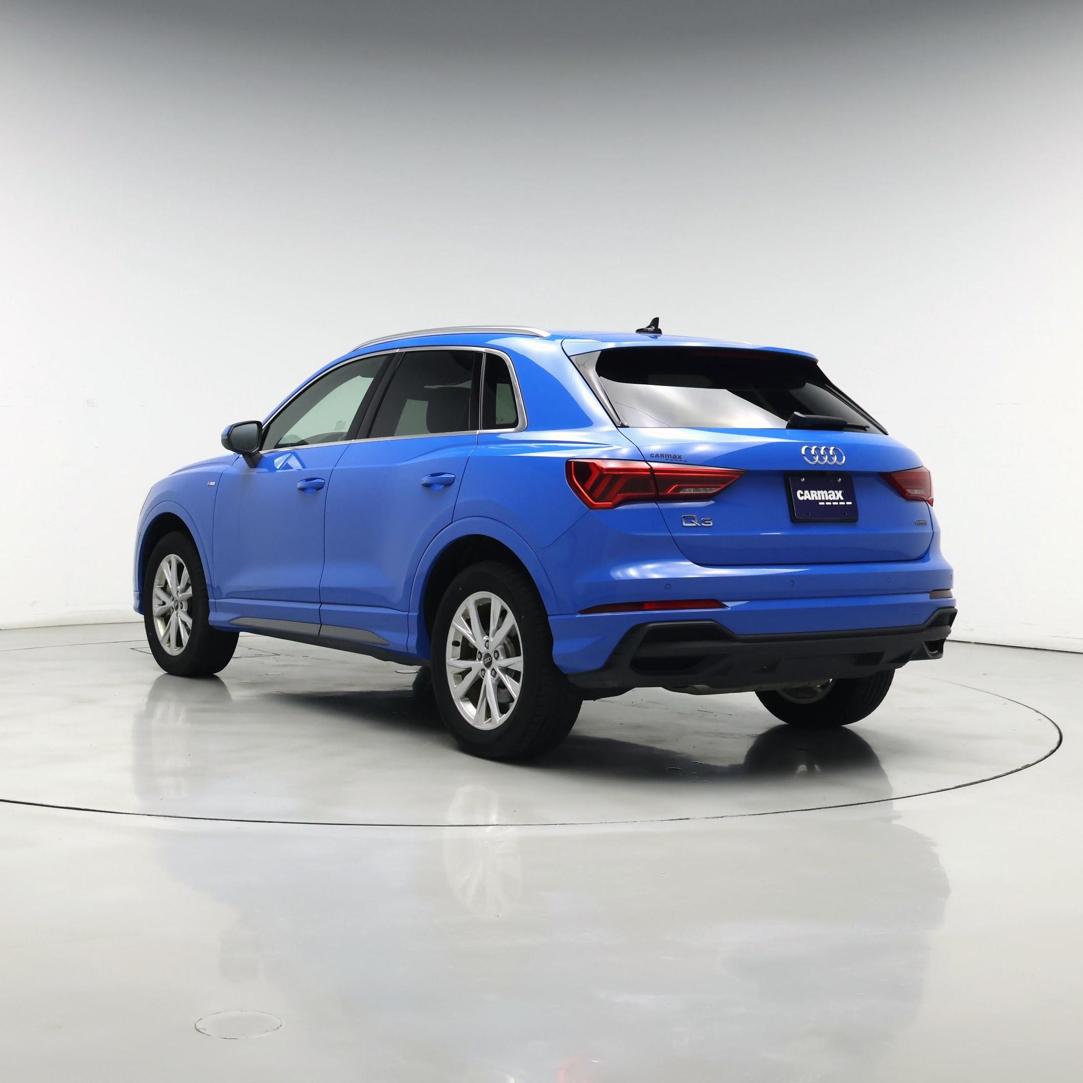 Thumbnail: 2023 Audi Q3 - 2