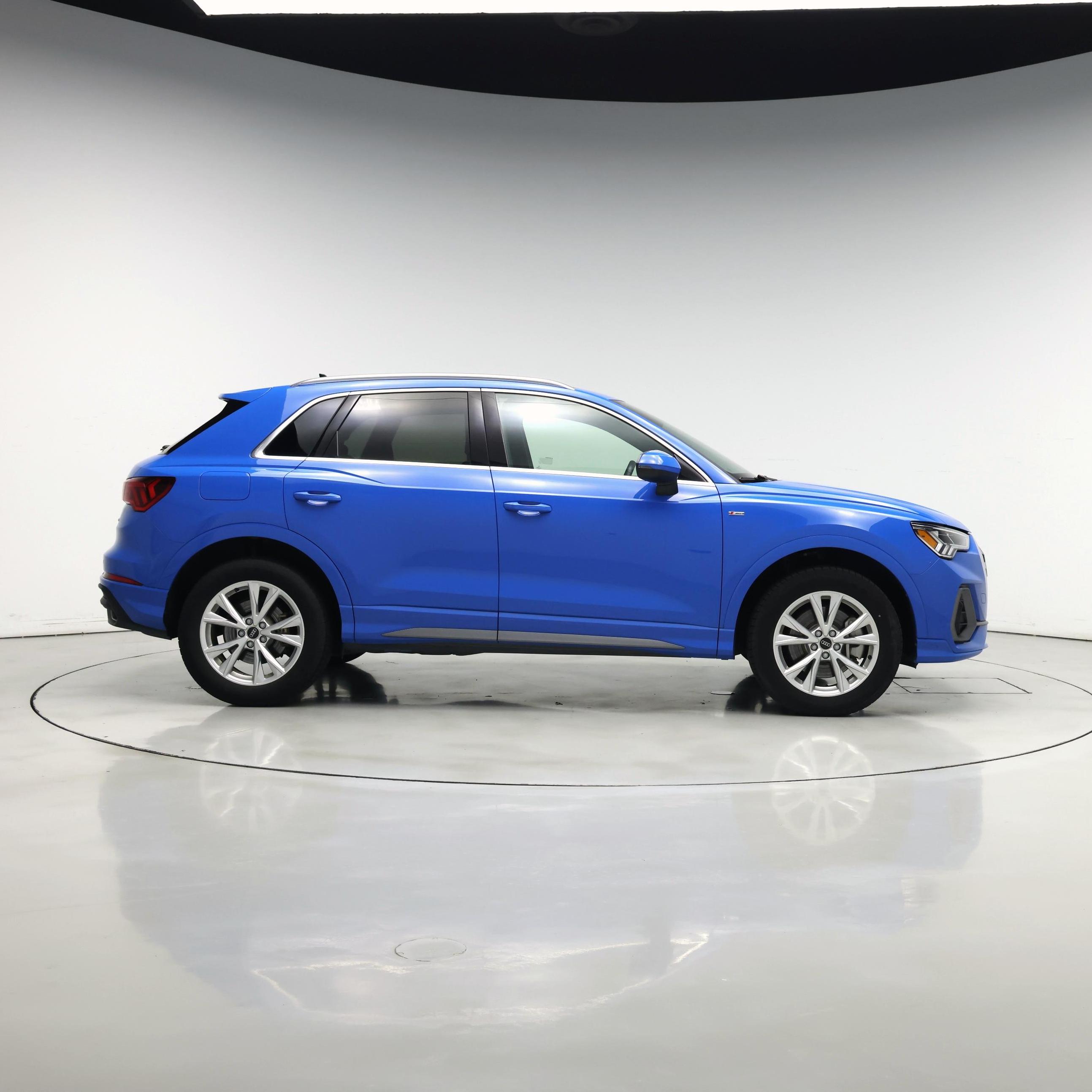 Thumbnail: 2023 Audi Q3 - 7