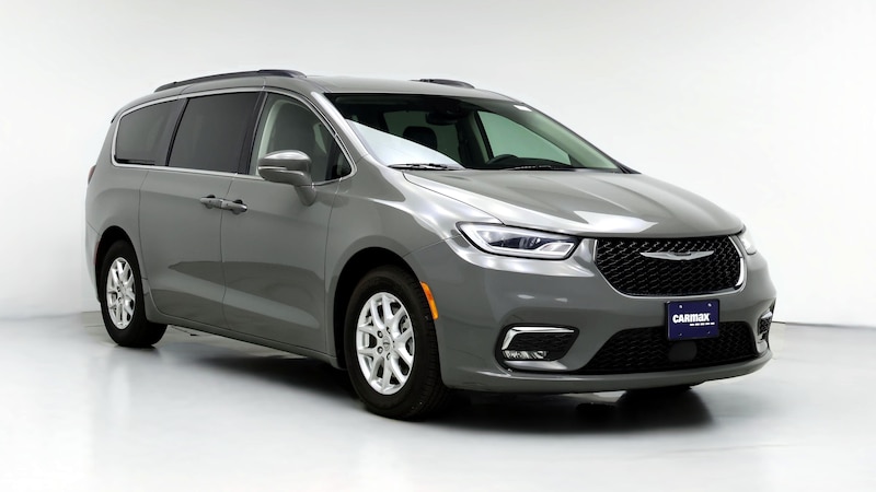 2022 Chrysler Pacifica Touring L Hero Image