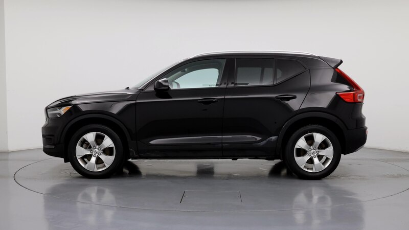 2022 Volvo XC40 T5 Momentum 3