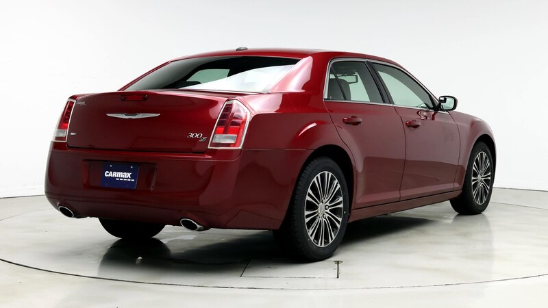 2014 Chrysler 300 S 8