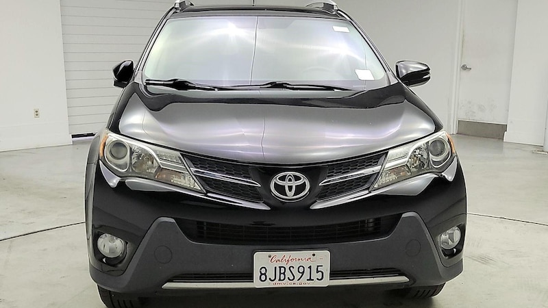 2015 Toyota RAV4 XLE 2