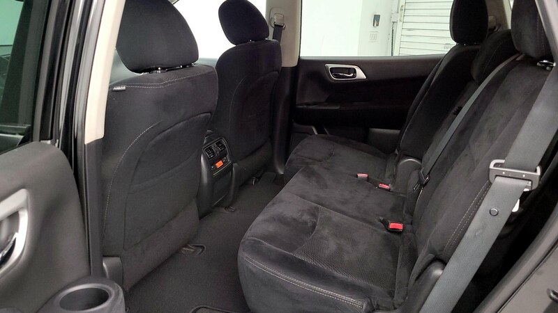 2015 Nissan Pathfinder SV 19