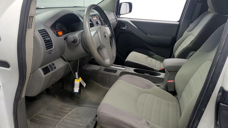 2013 Nissan Frontier S 9