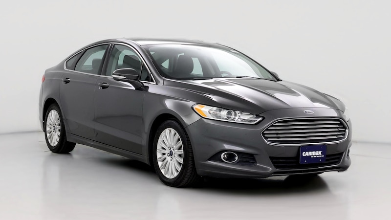 2016 Ford Fusion SE Hero Image