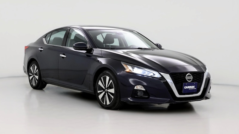 2020 Nissan Altima SL Hero Image