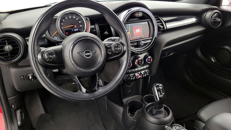 2020 MINI Cooper  9