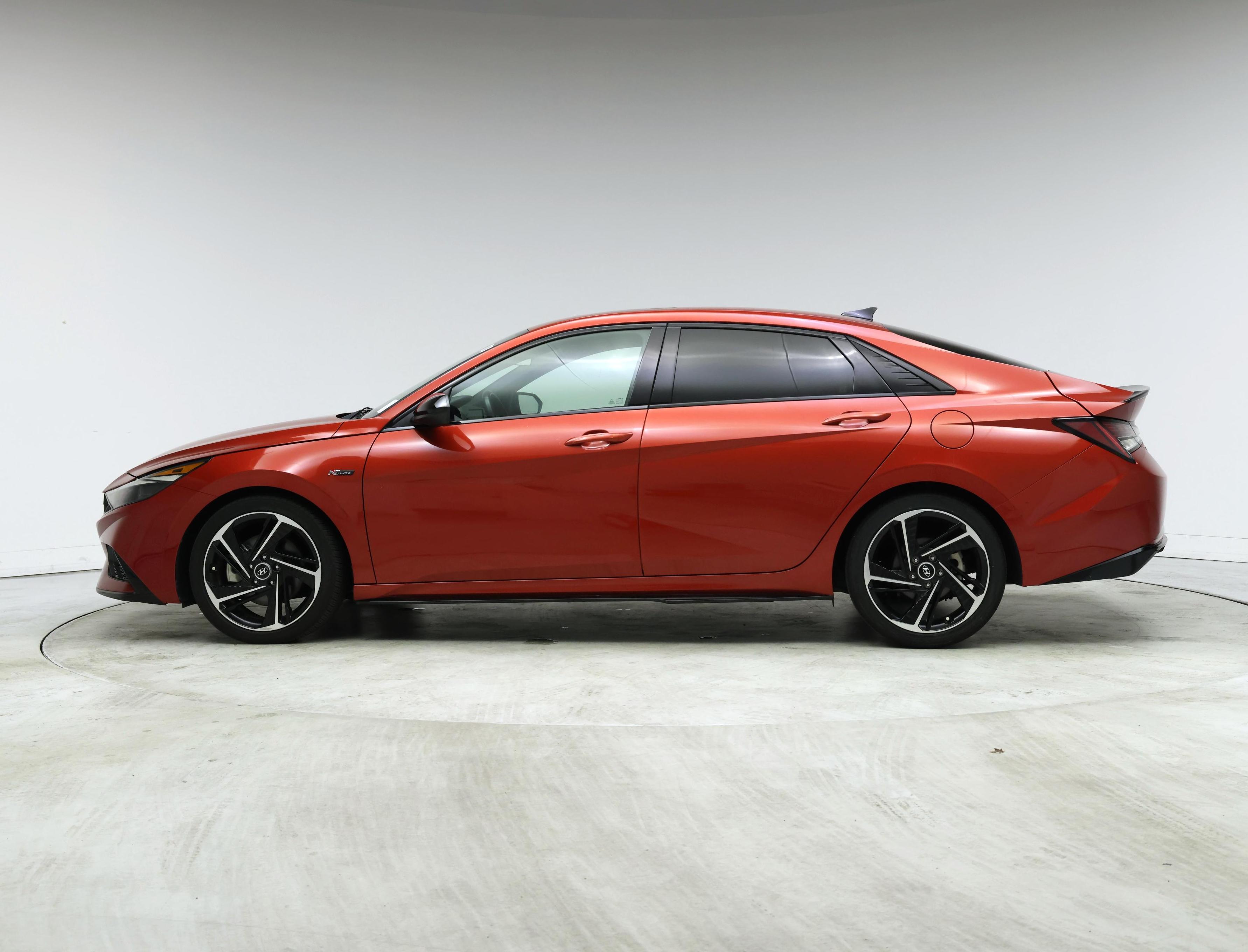 Thumbnail: 2022 Hyundai Elantra - 3