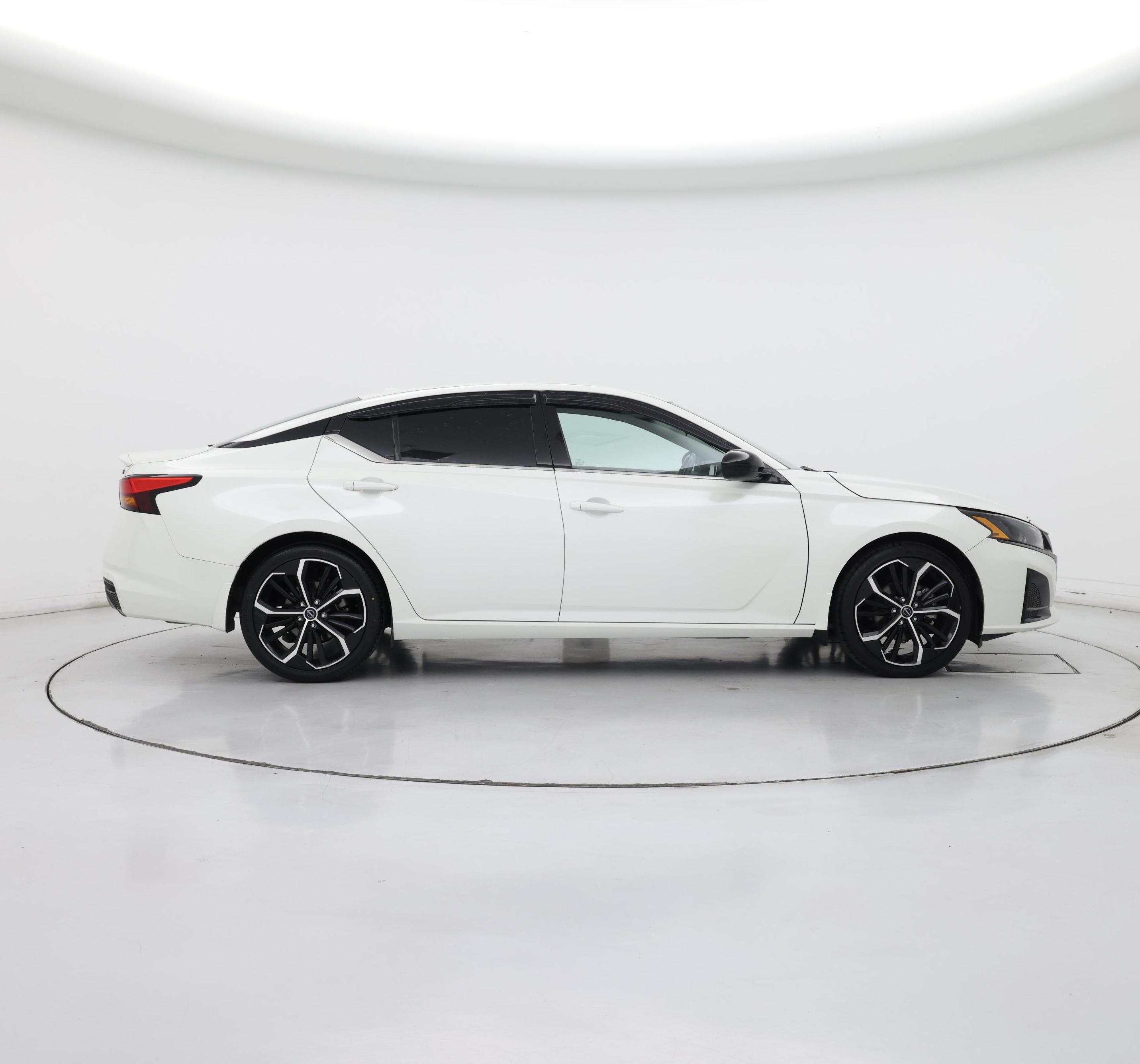 Thumbnail: 2023 Nissan Altima - 7