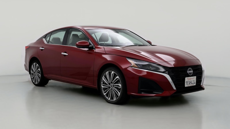 2023 Nissan Altima SL Hero Image