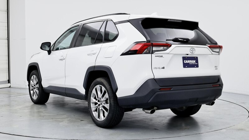 2019 Toyota RAV4 XLE Premium 2