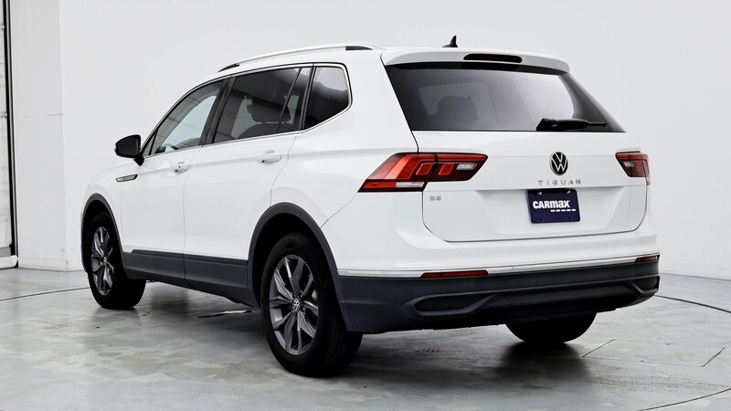 2022 Volkswagen Tiguan SE 2