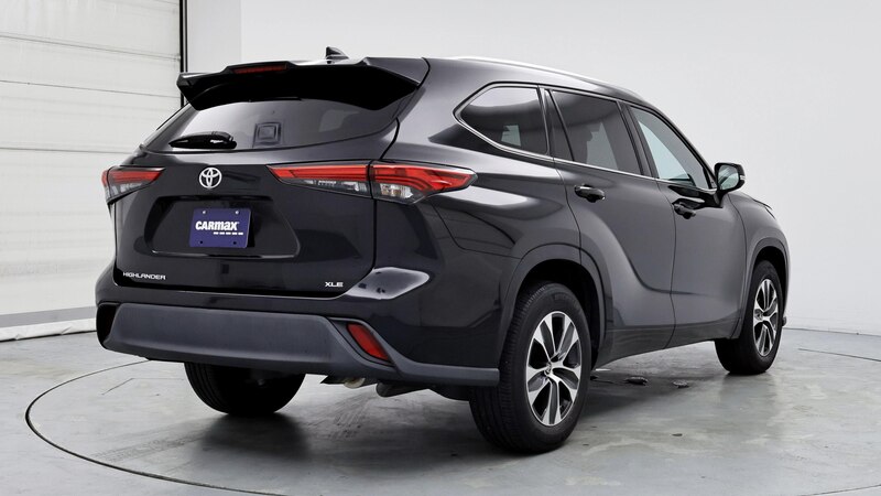 2021 Toyota Highlander XLE 8