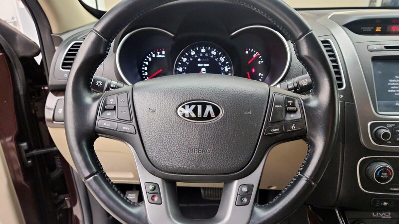 2014 Kia Sorento LX 10