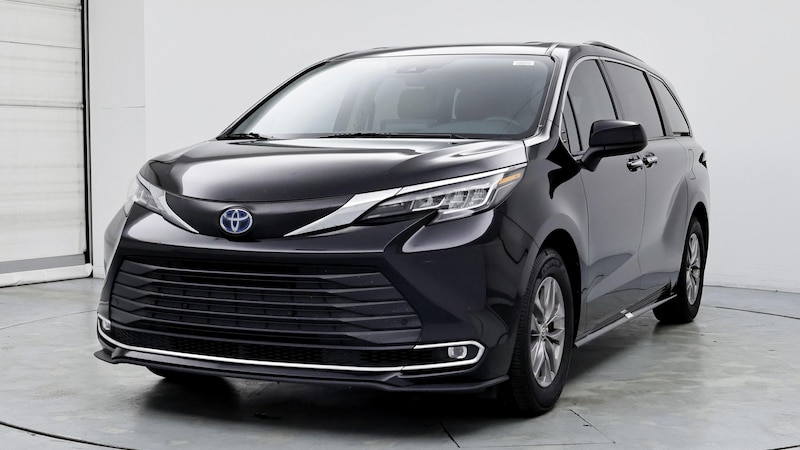 2022 Toyota Sienna XLE 4