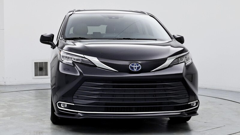 2022 Toyota Sienna XLE 5