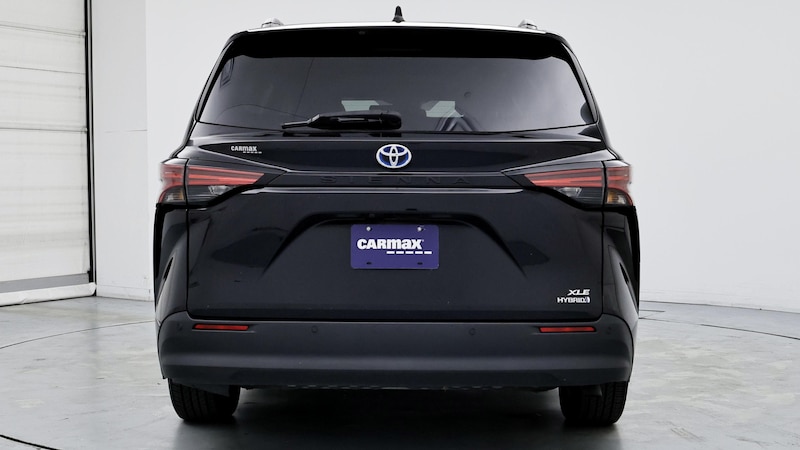 2022 Toyota Sienna XLE 6